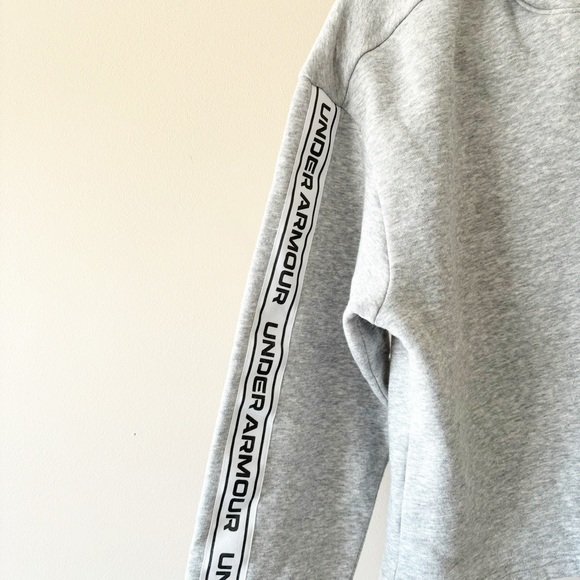 Under Armour Grey Cropped Hoodie Size Small - Picture 4 of 6